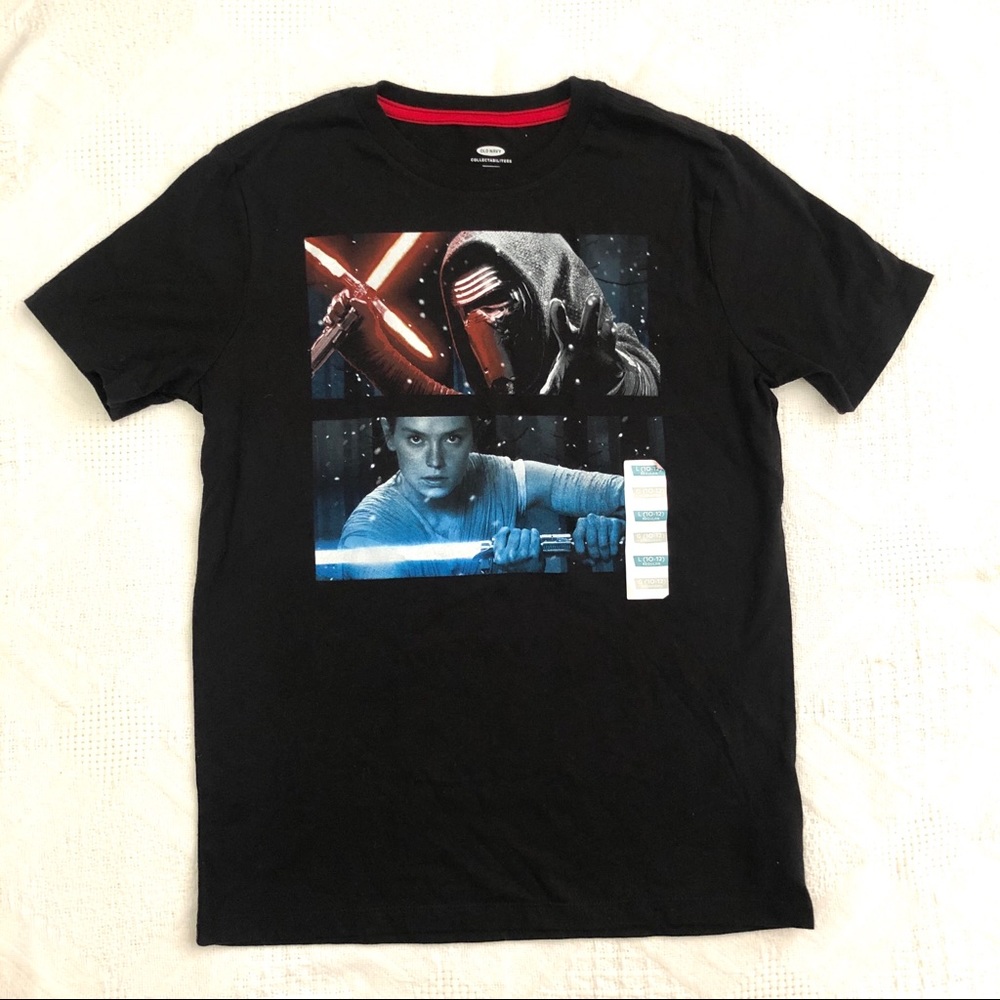 🌺 OLD NAVY Boy’s Star Wars Shirt